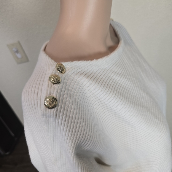 Lauren Ralph Lauren Boatneck Sweater Medium White With Gold Buttons - Picture 3 of 11